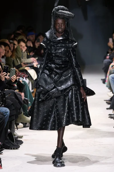 Look 12